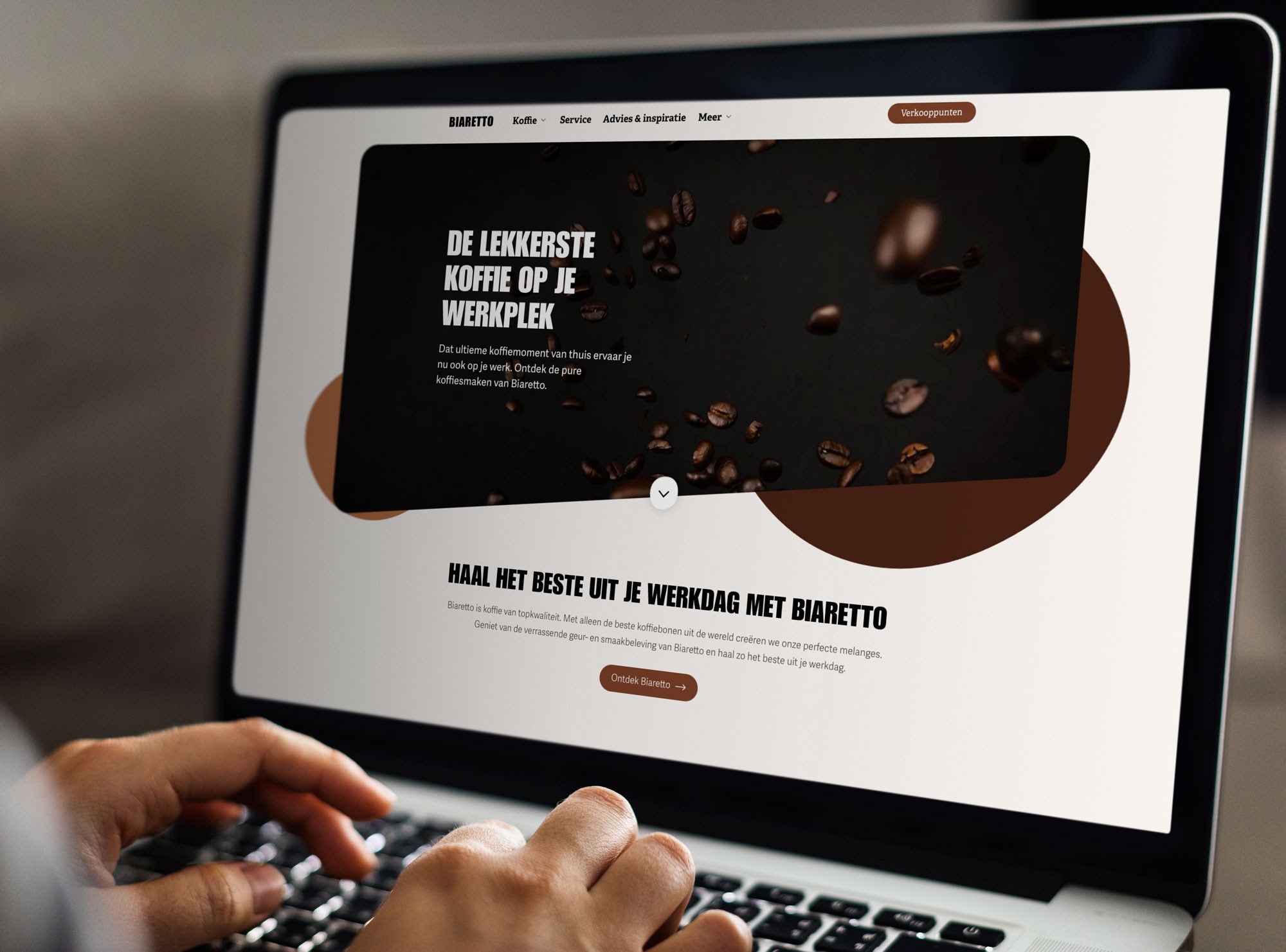 Biaretto mockup laptop.