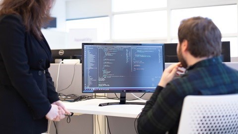 Image of colleagues Khatera and Stijn.